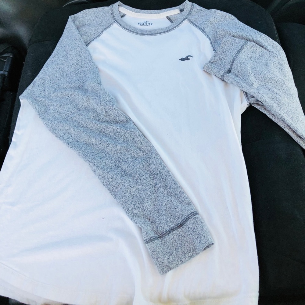 Hollister long Sleeve shirt. Great for winter.
